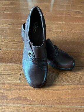 Clarks Women’s Dark Brown Slip-On Leather Shoes